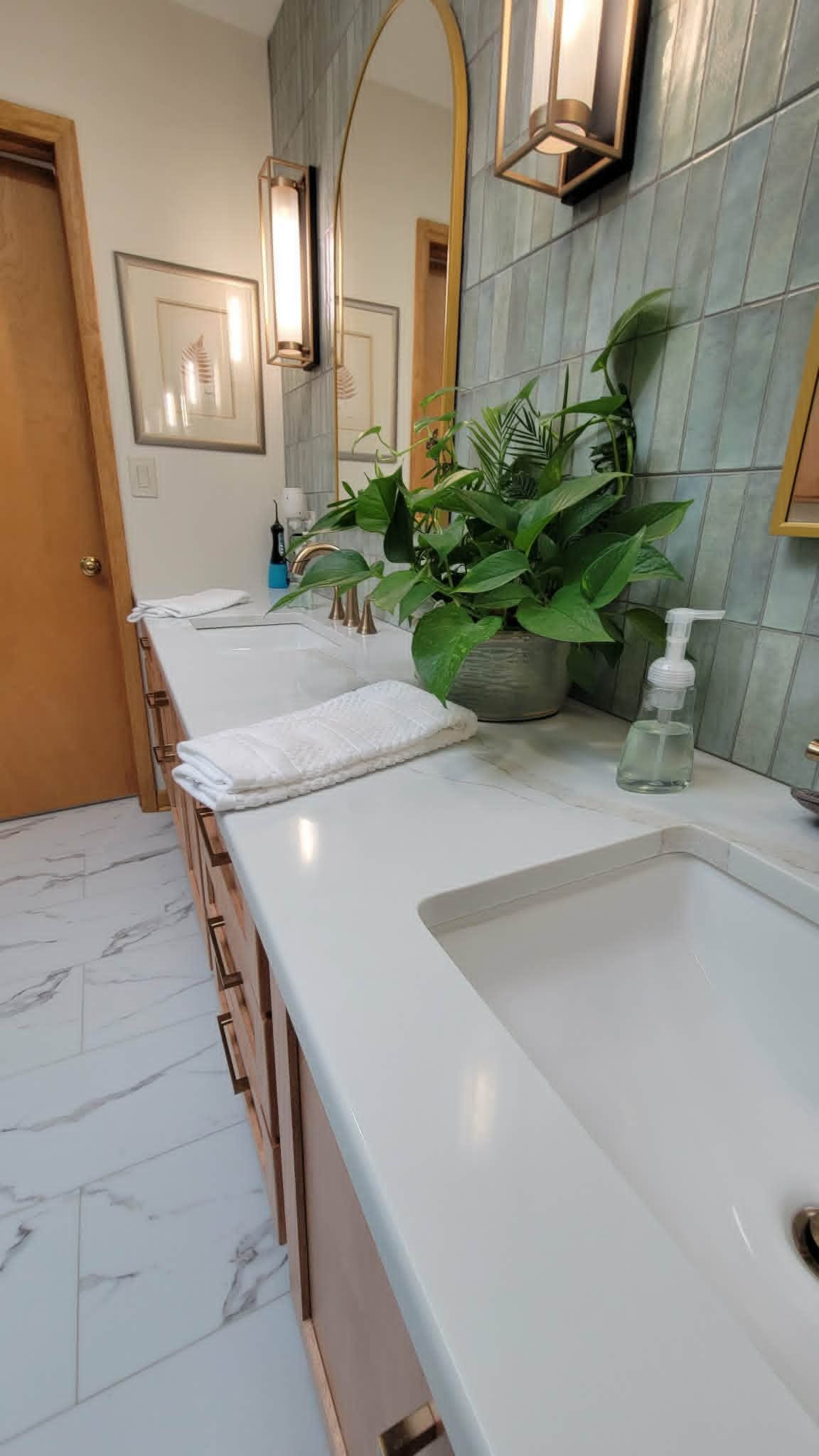 A spotless double-vanity bathroom